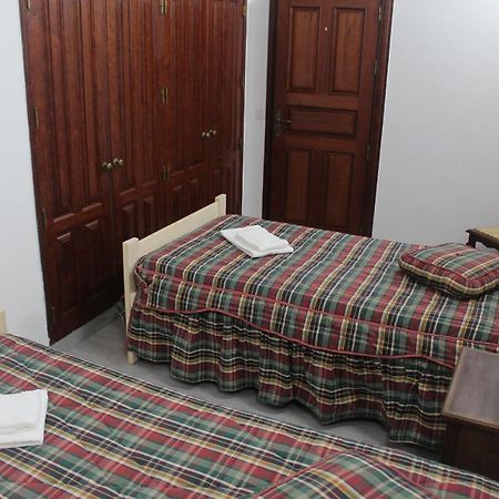 Vitorino De Nemesio Guesthouse Ponta Delgada Exterior foto
