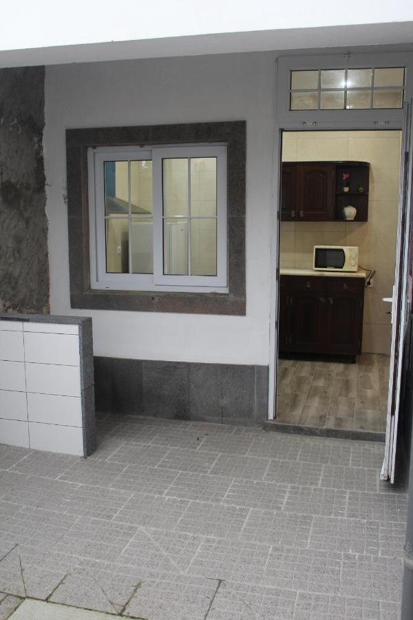 Vitorino De Nemesio Guesthouse Ponta Delgada Exterior foto