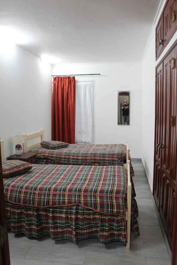 Vitorino De Nemesio Guesthouse Ponta Delgada Exterior foto